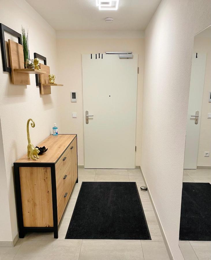 Apartment Im Gehobenen Stadtviertel - Perfekt Fuer Selbstversorger Aalen Bagian luar foto
