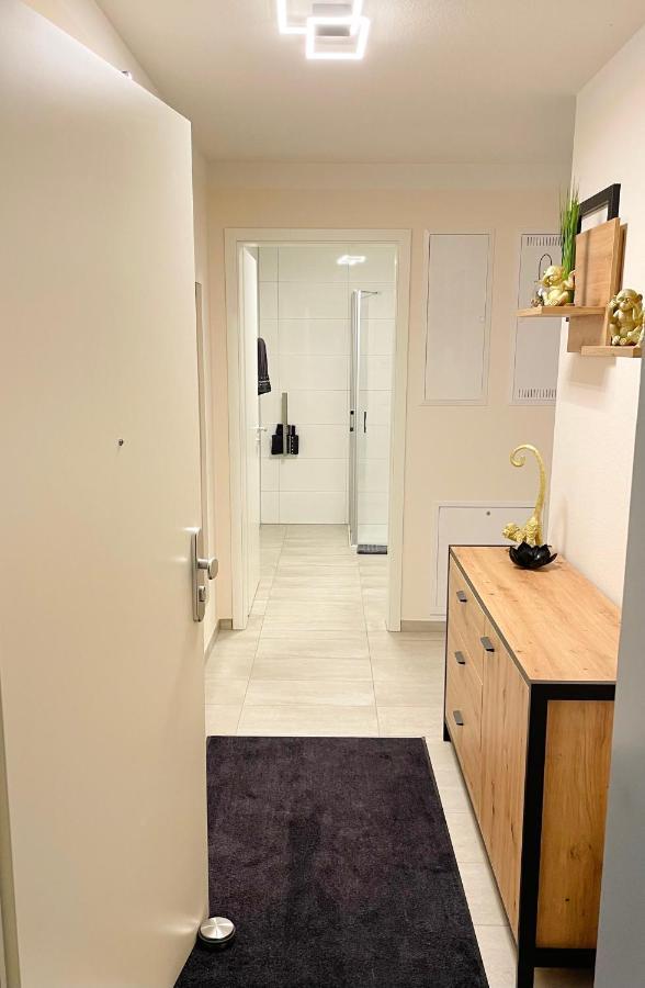 Apartment Im Gehobenen Stadtviertel - Perfekt Fuer Selbstversorger Aalen Bagian luar foto